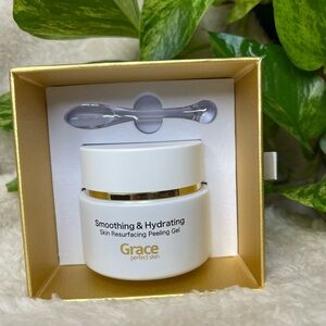 Grace Skin Resurfacing Peeling Gel - White and Gold